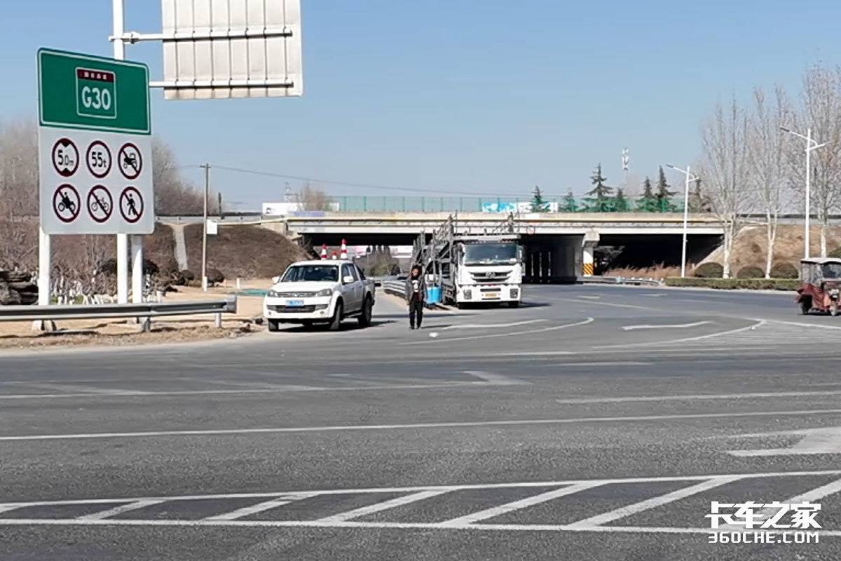 轿运行业为何陷入“越治越乱”怪圈