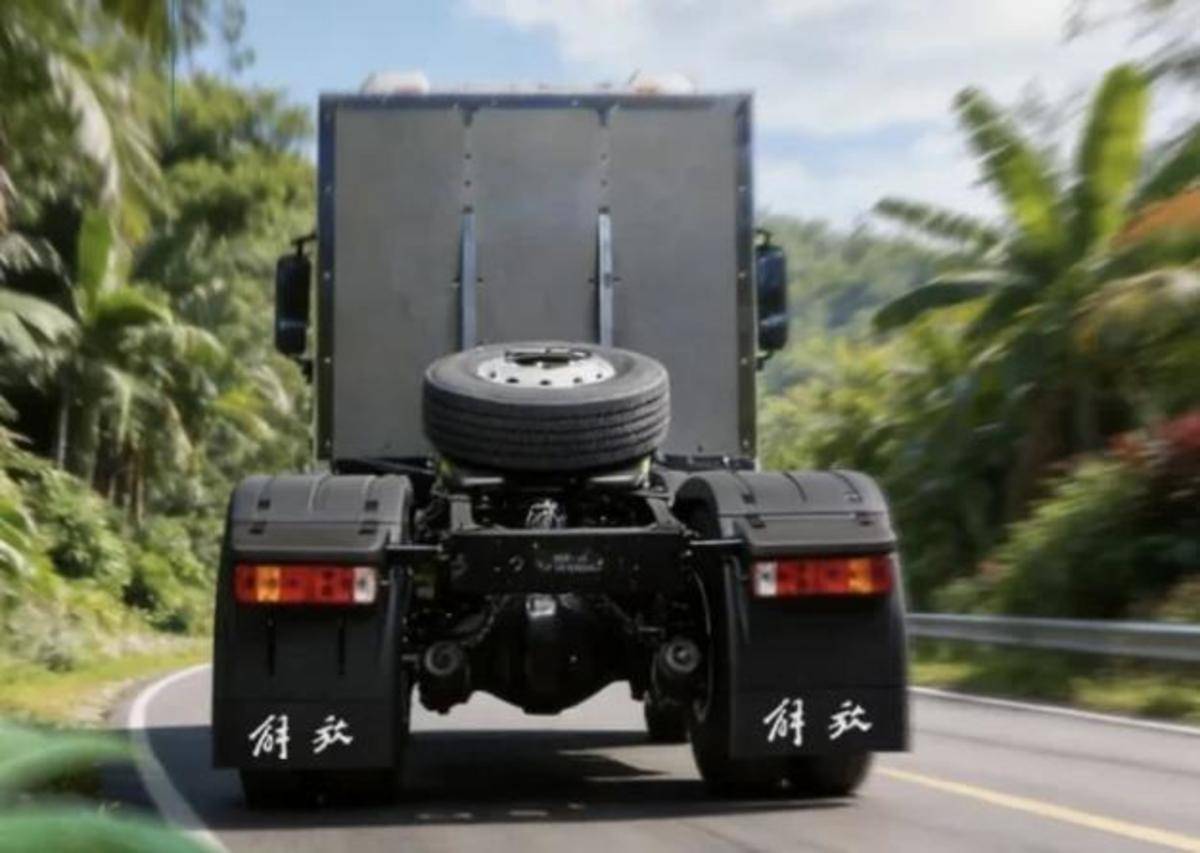 解放J6 Pro揭秘高效电动重卡真相a59f6399d8f8d928c943dedc9f049aa8