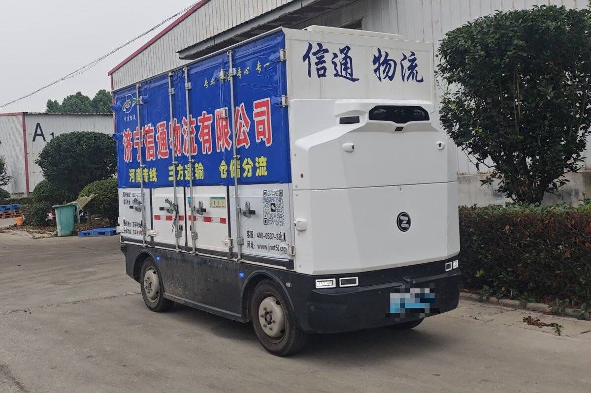 无人配送车一天跑几趟能回本?九识与新石器双车对比