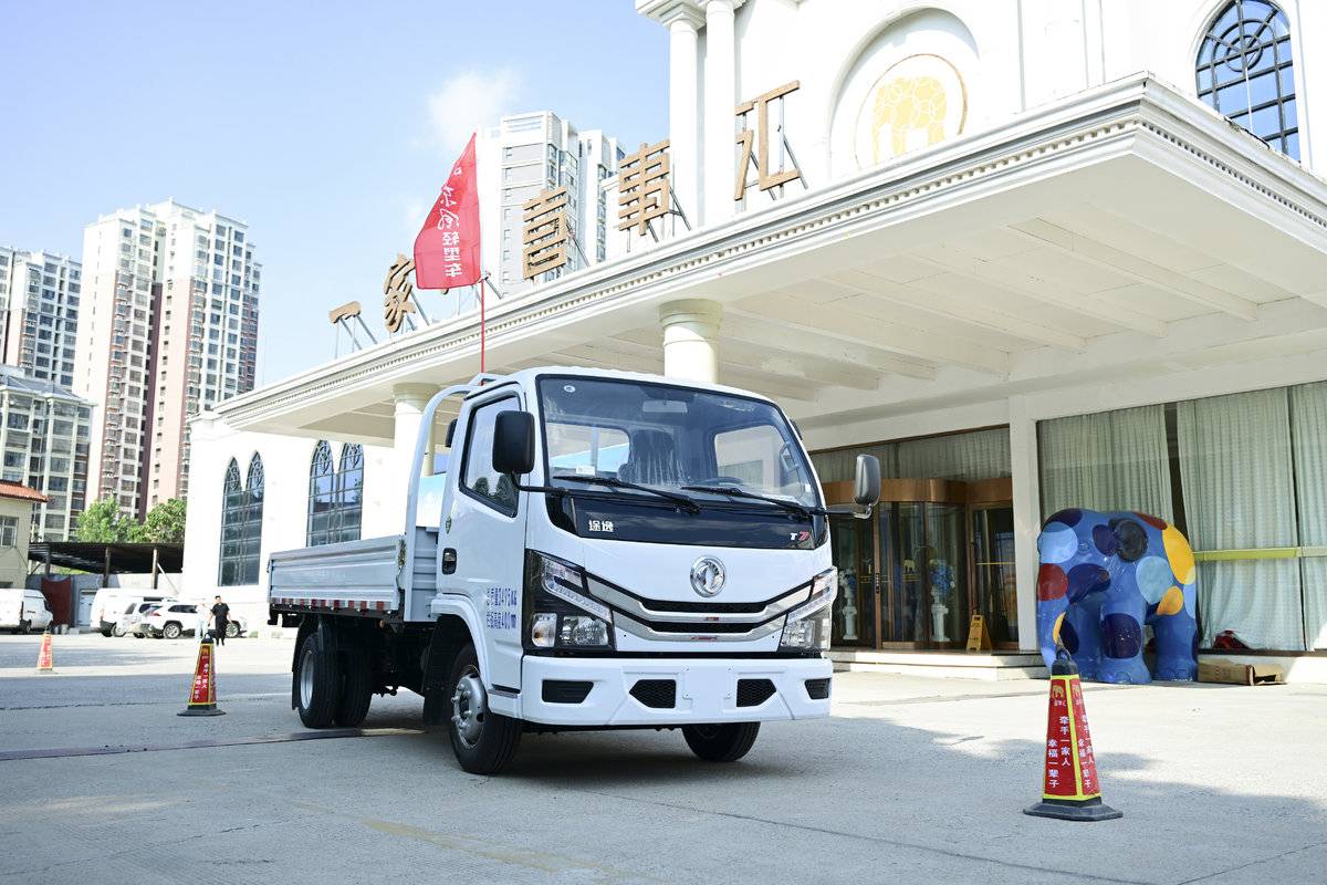 最低4.8万元起!东风途逸T7Pro上市,城配小卡有了新选择