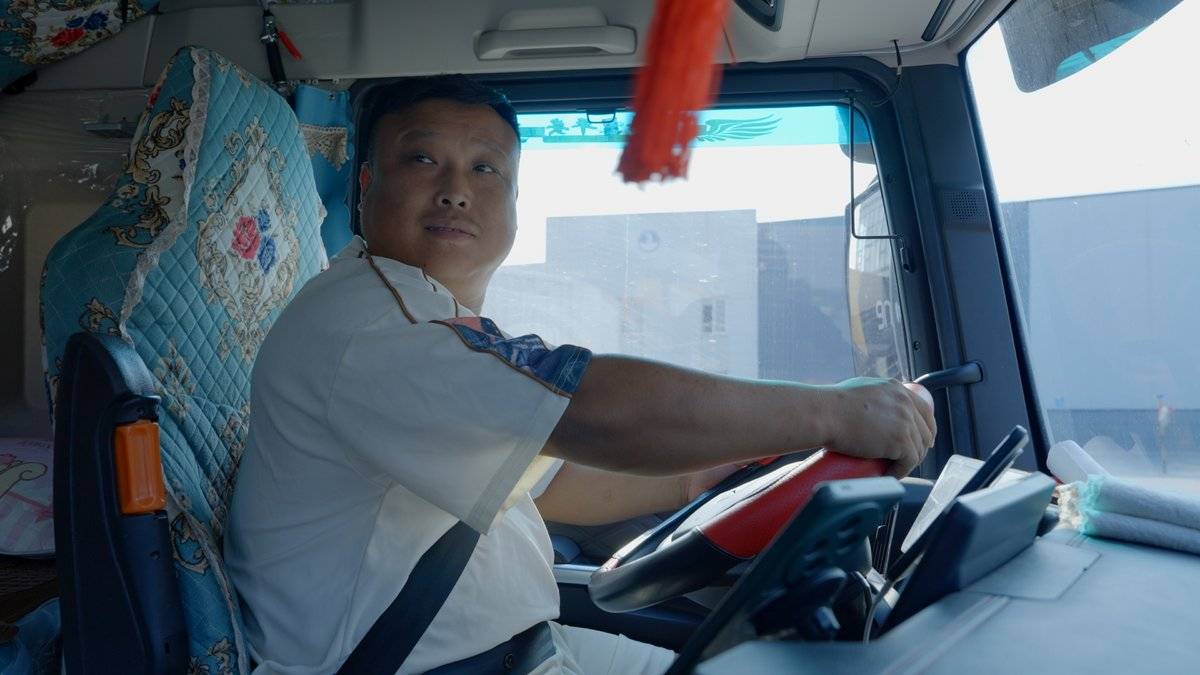 中国重汽父亲节温情献礼｜《爸爸，听我的话》MV致敬每一位卡车父亲！汕德卡_25