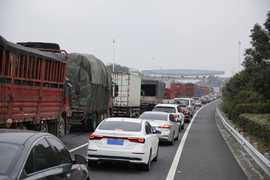 高速拥堵路段要“微改造”,卡友能少堵多久?