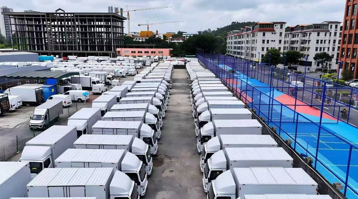 极兔牵手宁德时代:5000台换电重卡上桌,快递干线要变天?