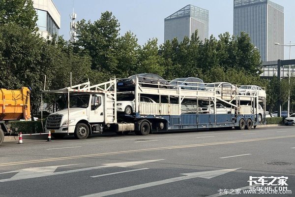 二怪轿运车死灰复燃 单趟顶合规车三趟 问题到底出在哪里？