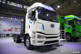 400kWh宁德电池 解放J6L纯电牵引倒短更省