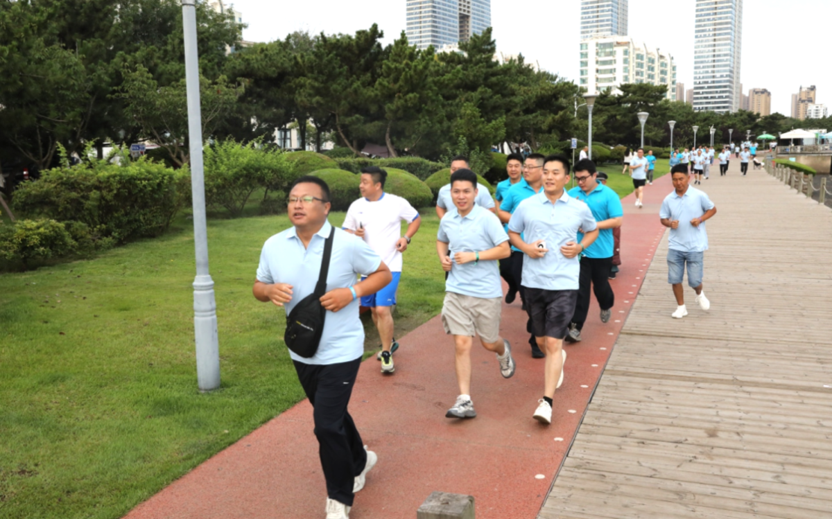 二十岁的飞碟汽车飞碟汽车品牌焕新发布会暨年中合作伙伴大会隆重举行