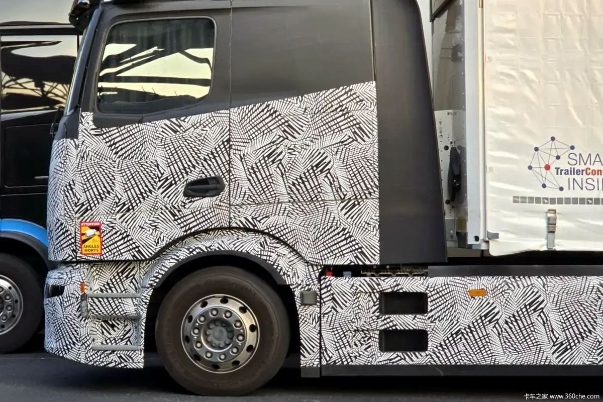 �ӳ��汼��Actros�������� ����Լ30cm!