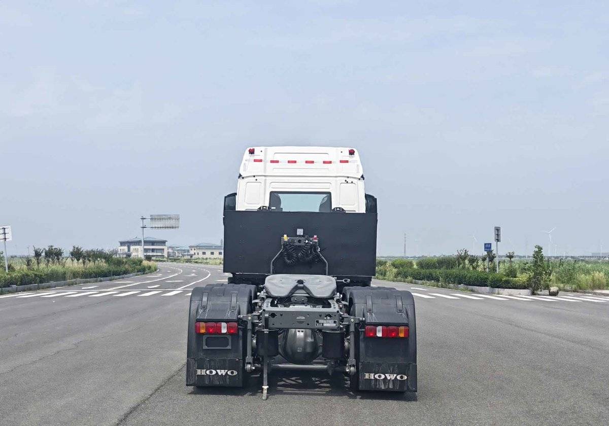 第410批牵引车:钠电上车 纯电牵引车自重轻至4.95吨