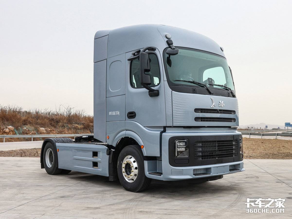 第410批牵引车:钠电上车 纯电牵引车自重轻至4.95吨