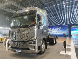 干线运输一年多赚2万!乘龙HK LNG 720马力牵引车来了