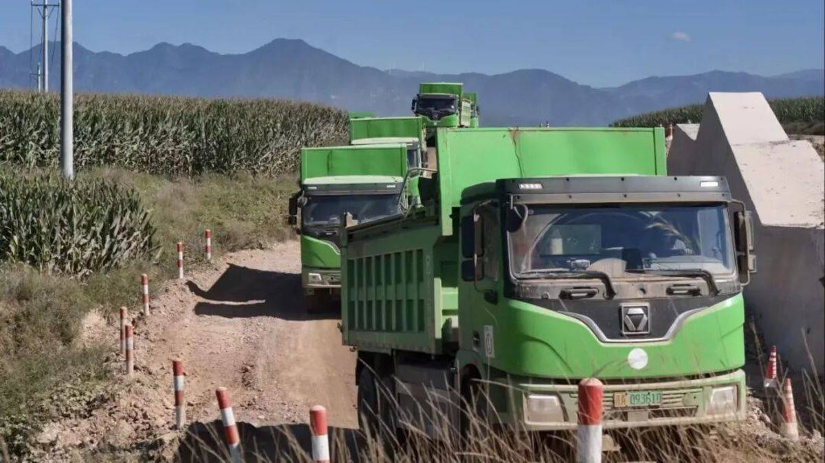 200台徐工纯电动自卸车助力山西首个特许经营高速公路建设