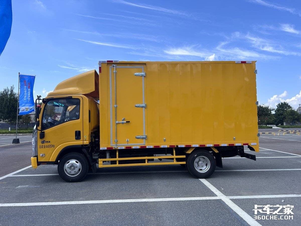 扒胎机、空压机、发电机全上车 庆铃五十铃KV100检修车来了