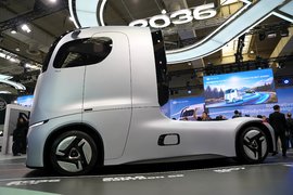 一汽解放亮相IAA2026:从128万辆CA10,到面向2036年的TL.X