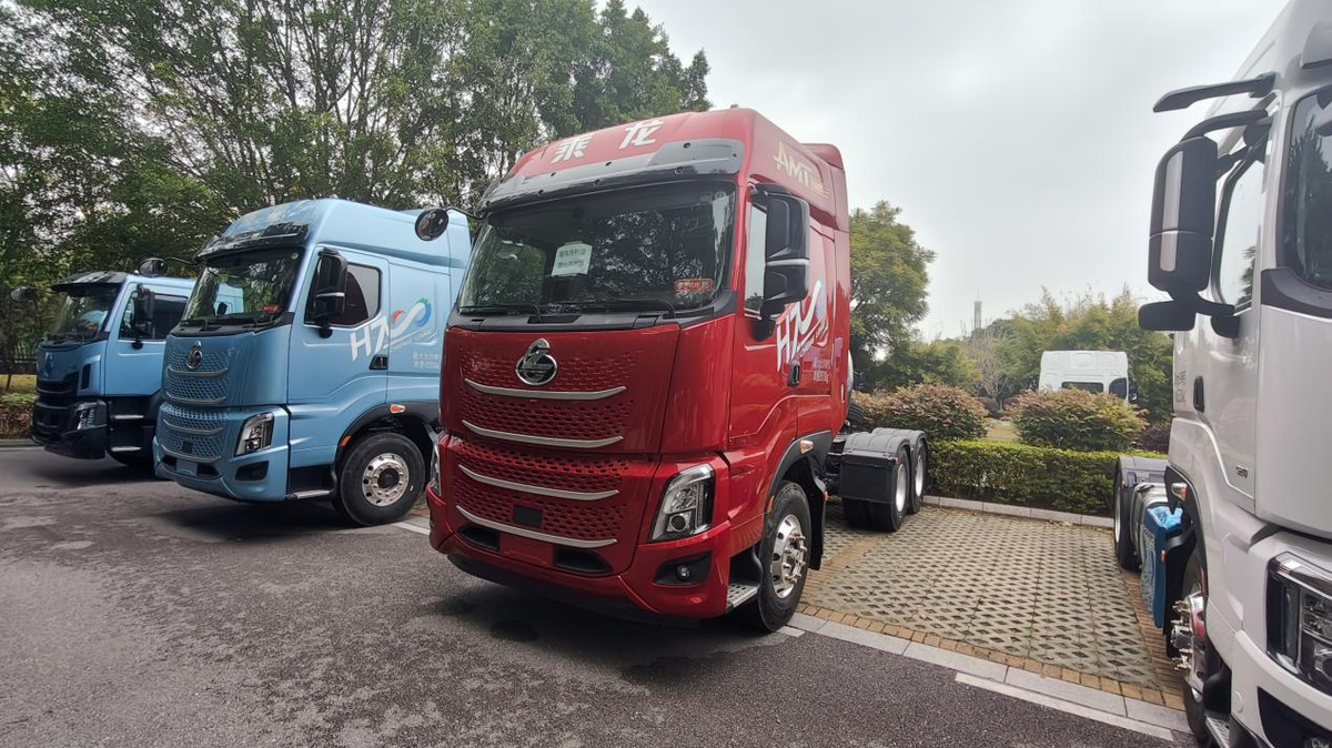 大马力还省气，乘龙H7&nbsp;Pro&nbsp;LNG牵引车资源散配运输跑出好收益