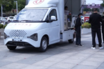 不交房租的「移动店铺」:东风途逸T7移动餐车,让牛肉面馆追着游客开张
