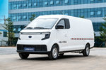 富万V7、V8亮相,城配物流市场再添力量