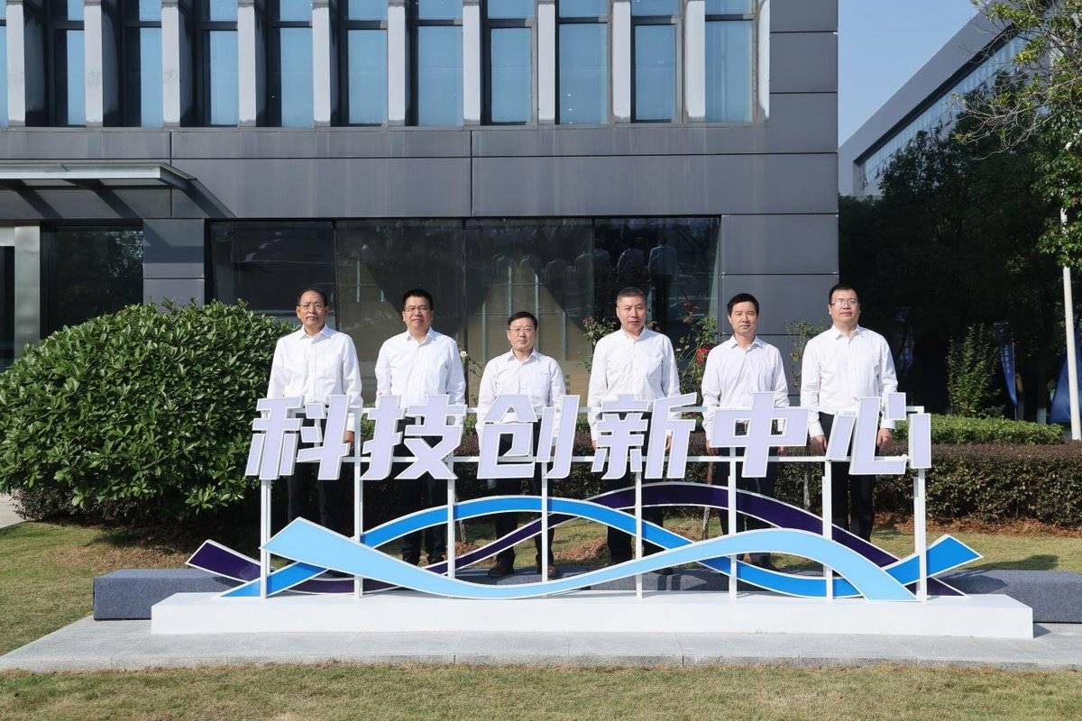 东风商用车科技创新中心正式开馆 锚定自主研发新征程WEIL9510-opq5082057788