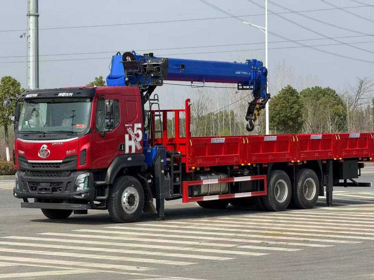 动力稳、车身硬、改装强！乘龙H5 6×4随车吊全能出圈30bb333aed766b0b852071f10379eb80