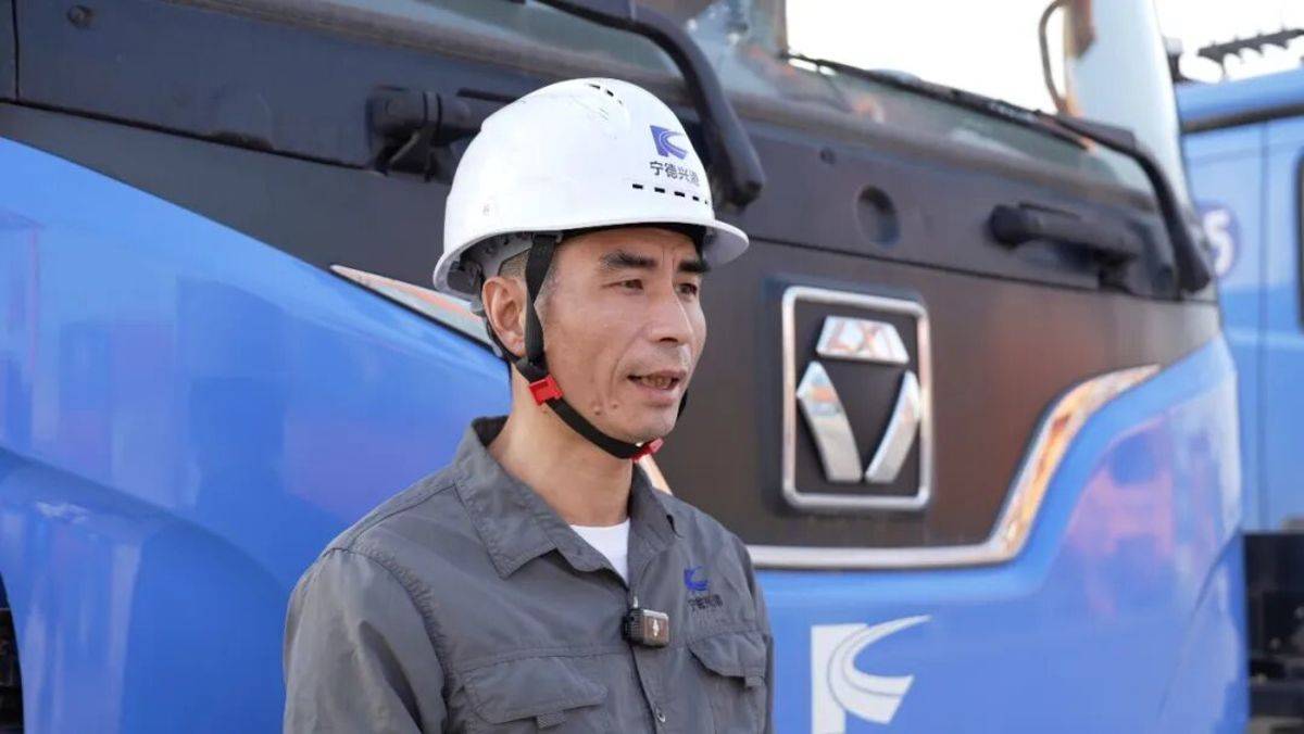 潮起宁德,智驭新港!徐工无人牵引车领航港口无人化新纪元